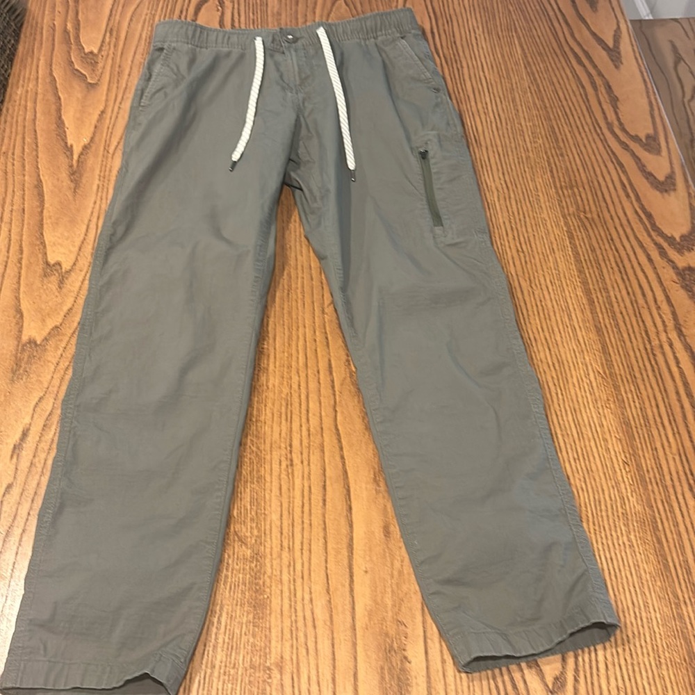 Vuori ripstop pants! Beautifully constructed. Approx. size: M